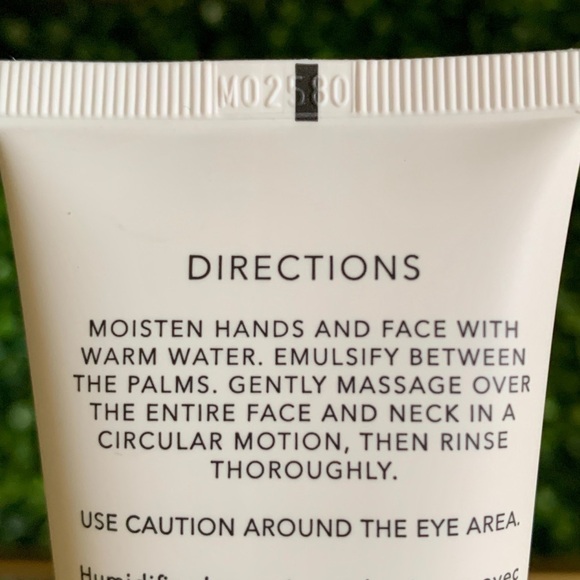 MAZI Balancing Multi Effect Clean Facial Cleanser | NEW | Full Size | Sealed - Picture 5 of 6